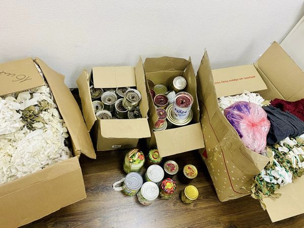 Плідна співпраця філіалів Фонду! Маскувальні сітки, кікімори, окопні свічки, в’язані носки, пошиті труси та консервація на передову! Плідна співпраця філіалів Фонду! Маскувальні сітки, кікімори, окопні свічки, в’язані носки, пошиті труси та консервація на передову!