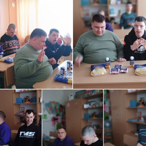 Передали смаколики в дитячий будинок Передали смаколики в дитячий будинок
