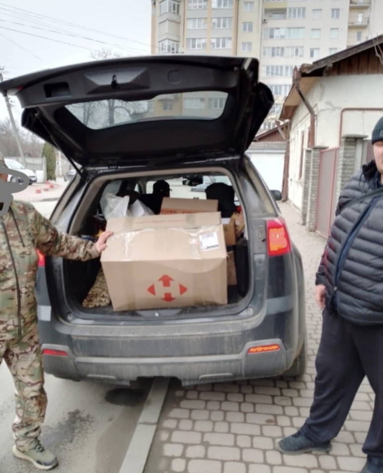 Щиро дякуємо нашим друзям зі Швейна рота, які передали партію постільної білизни для військових! Щиро дякуємо нашим друзям зі Швейна рота, які передали партію постільної білизни для військових!