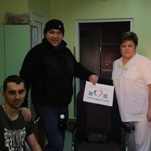 Інвалідний візок для Артура. Інвалідний візок для Артура.